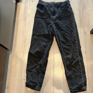 NWOT- Levi's High-Rise Loose Taper Jeans